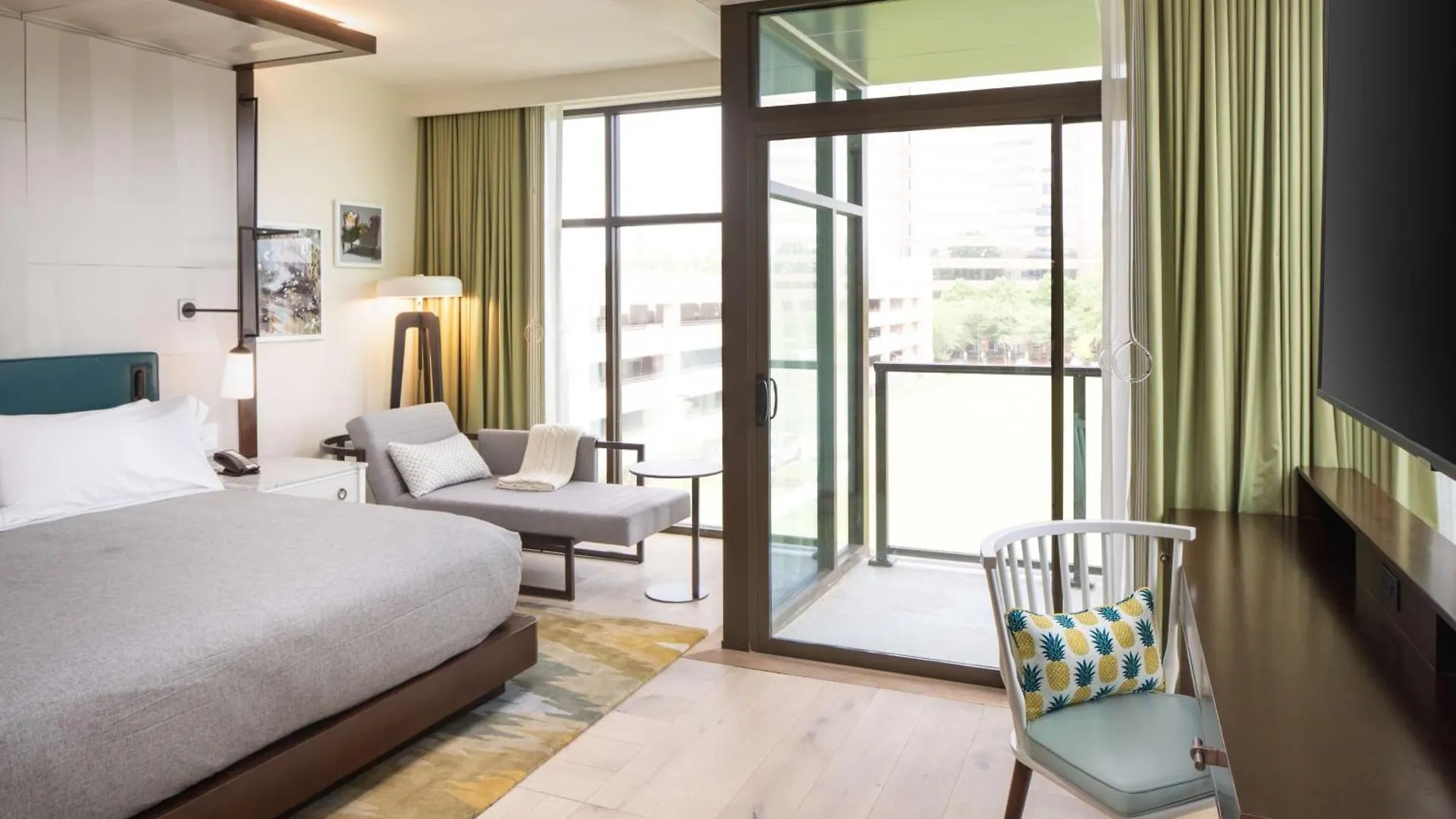 Canopy By Hilton Charlotte Southpark Hotel